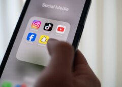 França aprova lei que proíbe redes sociais para menores de 15 anos