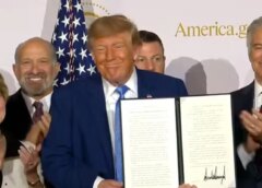 Governo Trump lança IA para ajudar usuários em sites governamentais