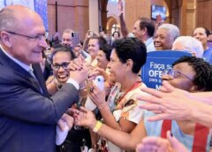 Em Aparecida, Alckmin pede isenção da Justiça Eleitoral