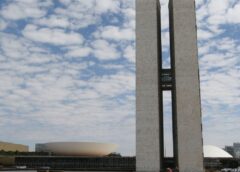 Presidente do Senado marca para segunda votação do fim da escala 6×1